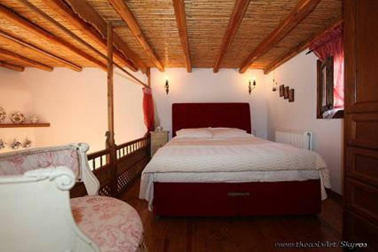 Traditional Studio Skyros Buitenkant foto